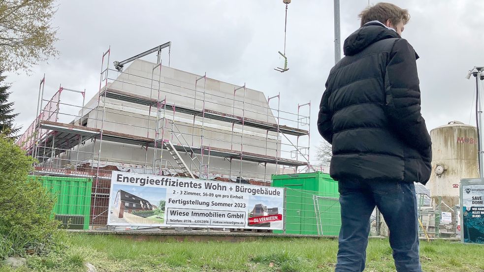 Direkt am Stadtring entsteht ein Wohn- und Bürohaus. Foto: Kierstein