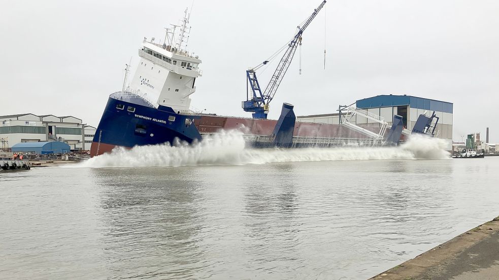 Anfang des Jahres lief die „Symphony Atlantic“ vom Stapel. Nun gibt es einen Termin für das Schwesterschiff. Foto: Kierstein/Archiv