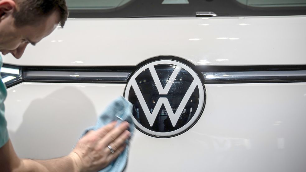 Die Gehälter mancher VW-Betriebsräte waren sprichwörtlich auf Hochglanz poliert. Foto: Kappeler/dpa