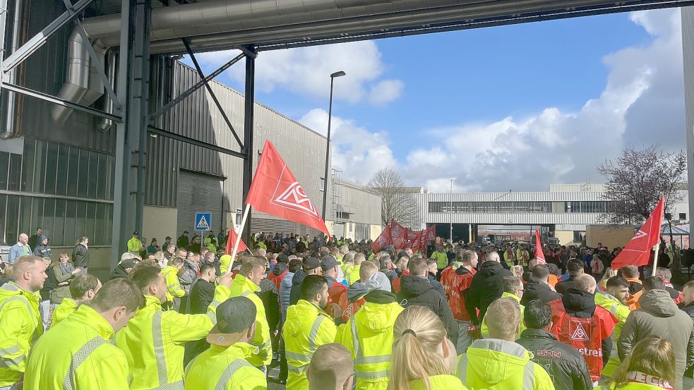 Rund 800 Beschäftigte hatten sich in Emden an der Warnstreikaktion beteiligt. Foto: Archiv/IG Metall