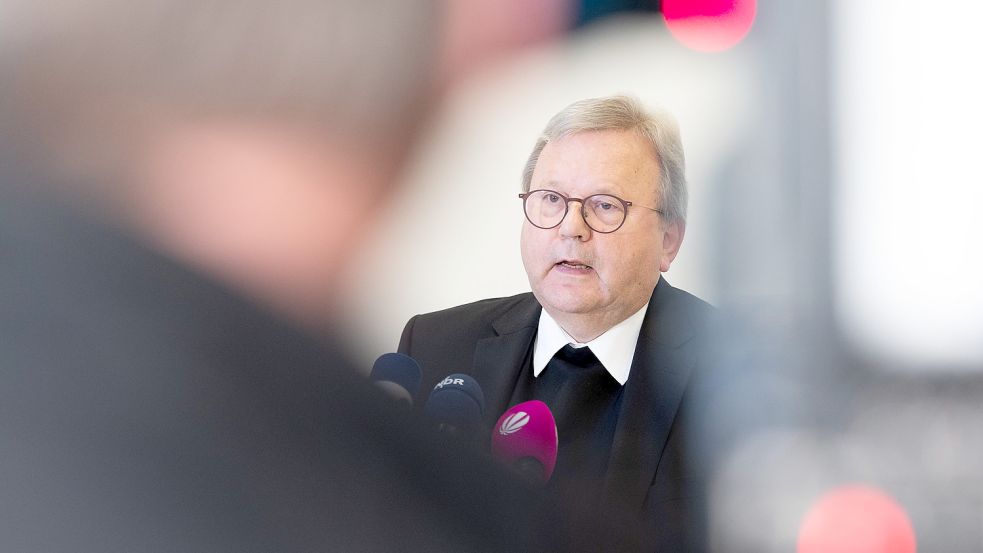 Am 25. März hatte Papst Franziskus das Rücktrittsgesuch von Bischof Franz-Josef Bode angenommen. Bei der Wahl seines Nachfolgers gilt es aber als ausgeschlossen, dass auch katholische Laien mitentscheiden dürfen. Foto: dpa/Friso Gentsch