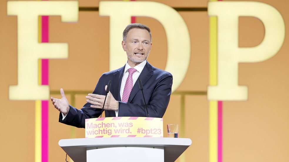 Bald sind es zehn Jahre: Christian Lindner ist mit 44 Jahren der dienstälteste Parteichef. Beim Parteitag in Berlin wurde er erneut zum Vorsitzenden gewählt. Foto: IMAGO/Jean MW