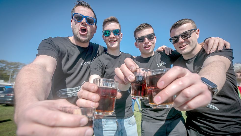 Sie gaben schon vormittags Vollgas: Frank "Dr. Charly" Weber (von links), Dominik Blank, Alexander Eilers und André Saathoff.