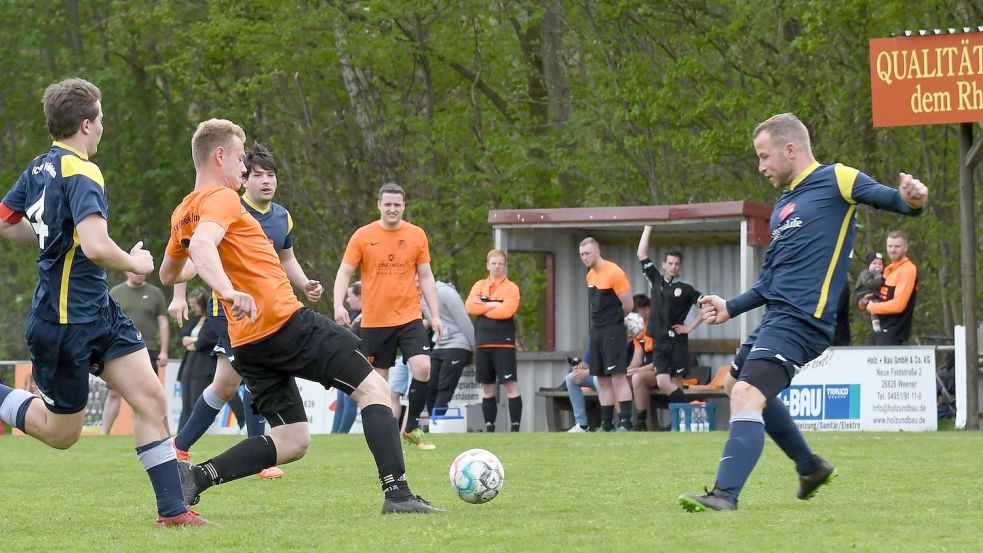 Malte Maas ist immer einen Tick eher am Ball als die Gegenspieler.