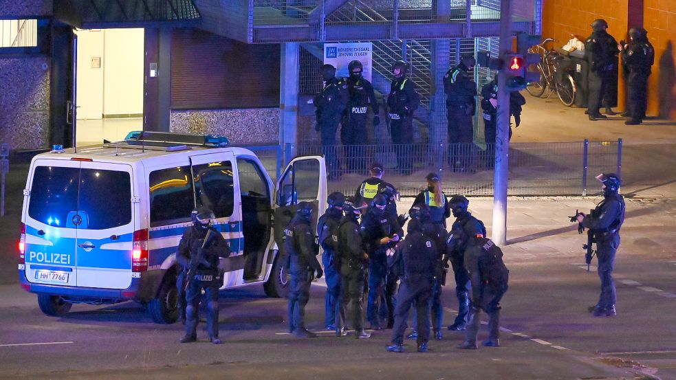 Philipp F. hatte am 9. März mit einer halbautomatischen Pistole sieben Menschen und schließlich auch sich selbst getötet. Foto: dpa/Jonas Walzberg