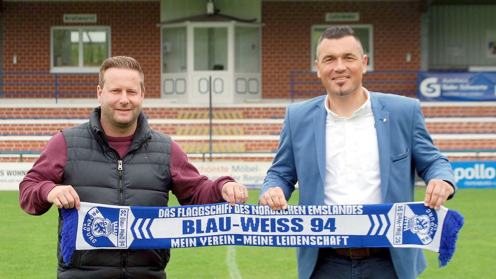 Papenburgs Sportlicher Leiter Jakob Krause-Heiber (links) hat mit Maik Stolzenberger einen neuen Trainer verpflichtet. Foto: Reemts