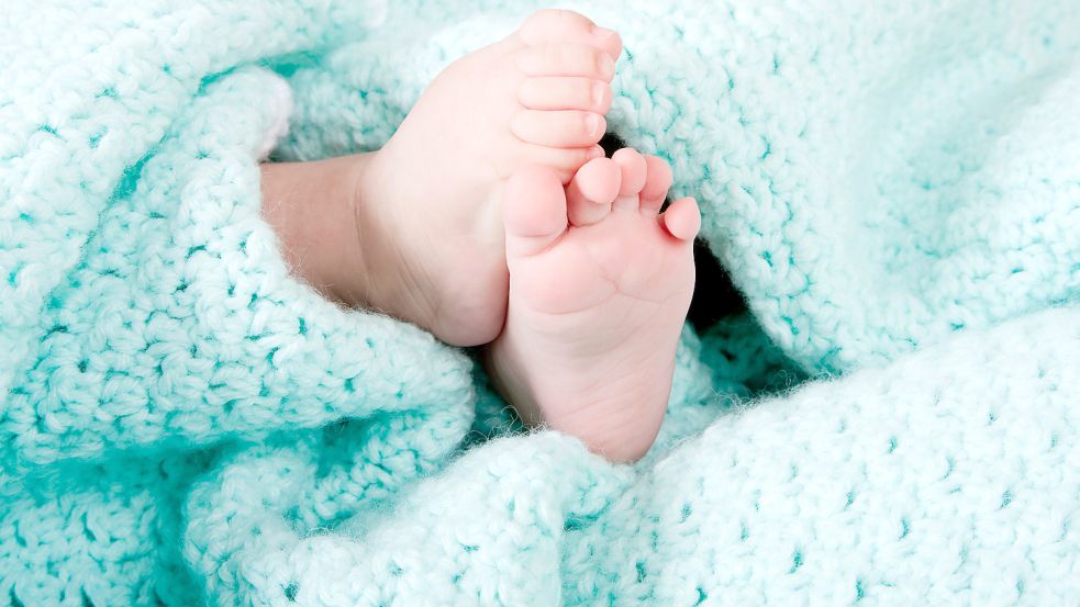 Das elfte Kind der Lauterbachs aus Mecklenburg-Vorpommern trägt den Namen Karl. Das sei kein Zufall, sagen die Eltern. Foto: imago images/Design Pics