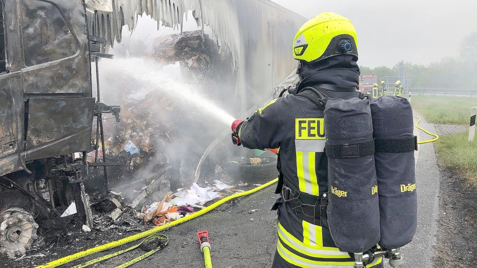 Die Feuerwehr konnte den Brand unter Kontrolle bekommen. Foto: Fäustel