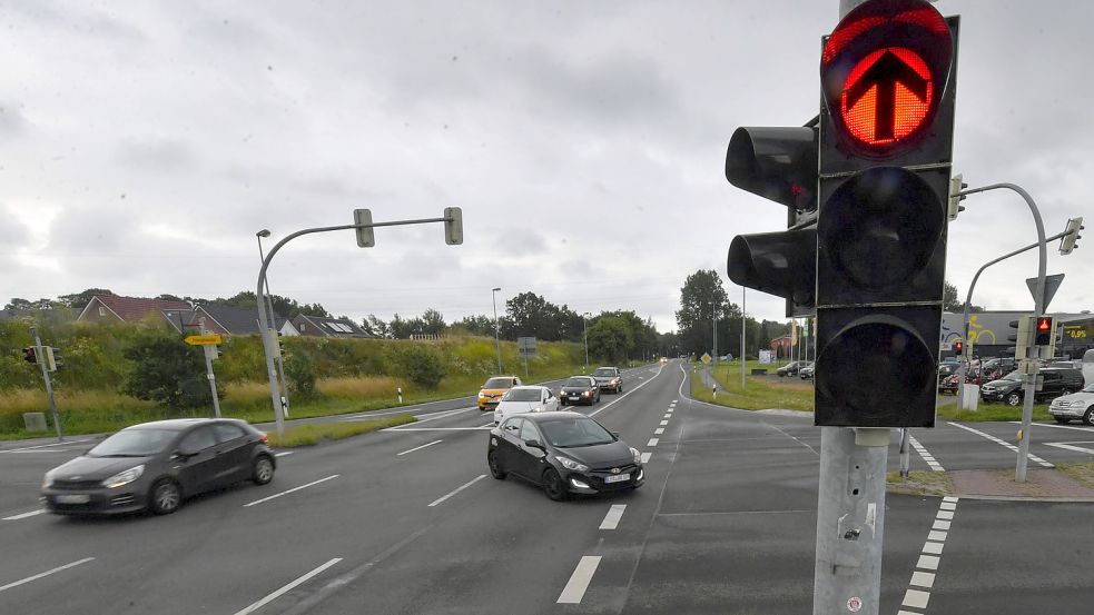 An dieser Kreuzung am Emspark wird es in diesem Jahr mehrfach eng für Autofahrer. Foto: Ortgies/Archiv