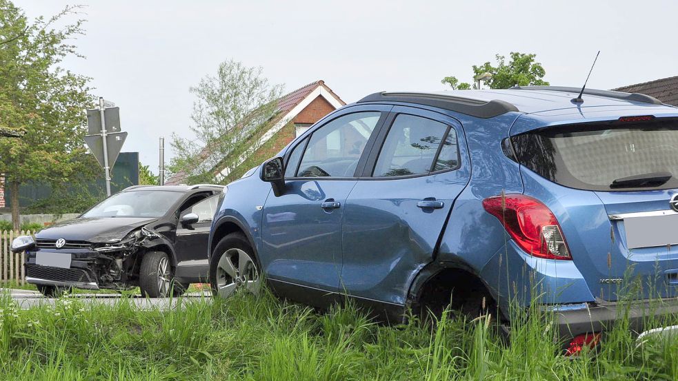 Beide Autos wurden beschädigt. Foto: Wolters