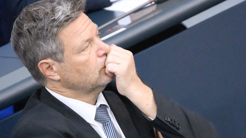 Bundesumweltminister Robert Habeck hat sich in einem Gespräch mit der „Zeit“ kämpferisch gezeigt. Foto: dpa/Bernd von Jutrczenka