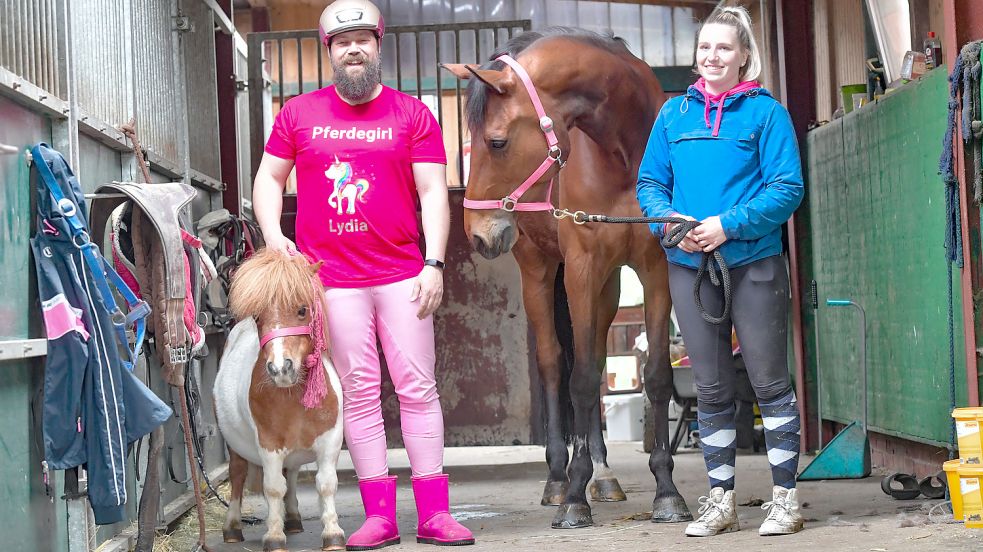 Kubik, Lydia, Cometi und Hanna – ein Vierergespann, das in den sozialen Medien ziemlich erfolgreich ist. Foto: Ortgies