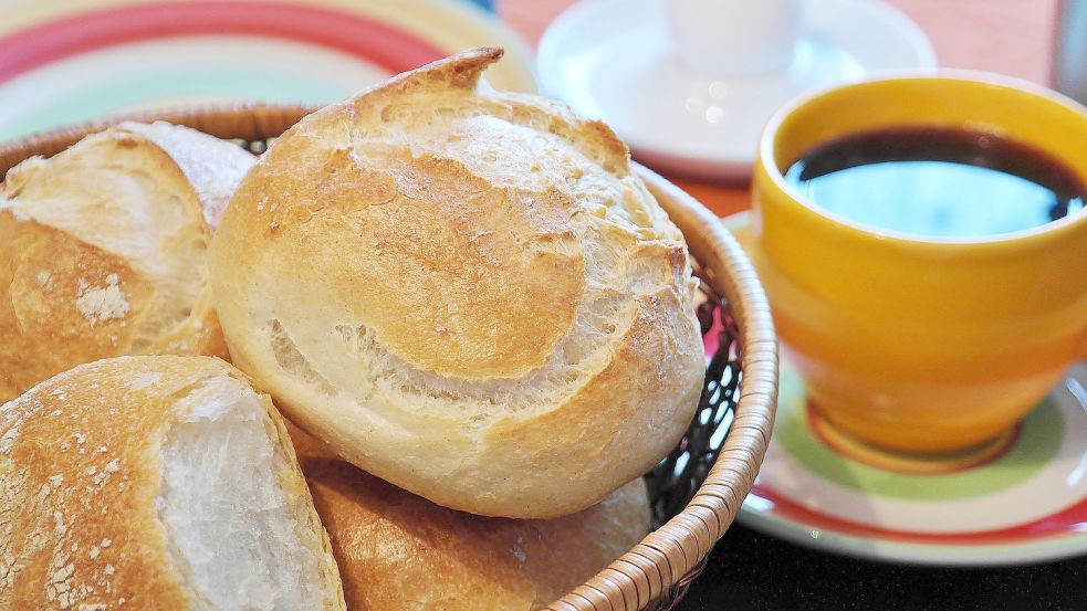 Frische Brötchen zum Vatertags-Frühstück: Das machen viele Bäckereien möglich, indem sie am Feiertag öffnen. Foto: Pixabay