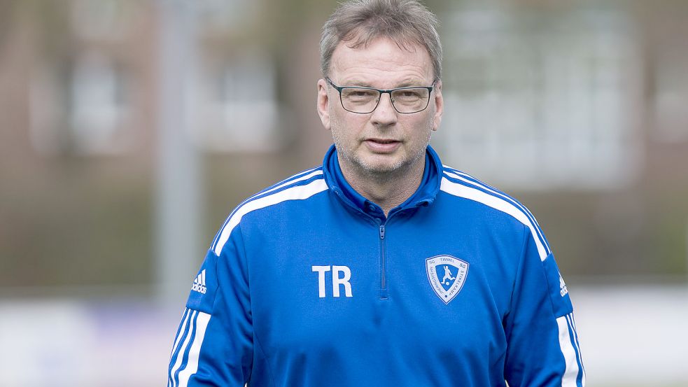 Erlebt mit seinem Team derzeit bittere Schlussphasen: SV-Trainer Uwe Welzel. Foto: Doden/Emden