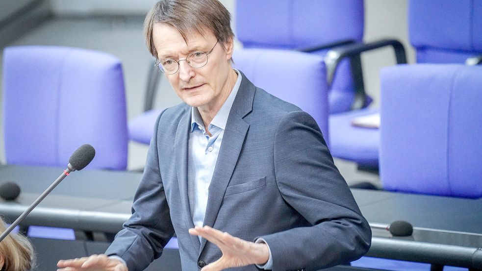 Bundesgesundheitsminister Karl Lauterbach möchte medizinische Versorgung und Organisation der Krankenhäuser in Deutschland grundlegend reformieren. Foto: dpa/Kay Nietfeld