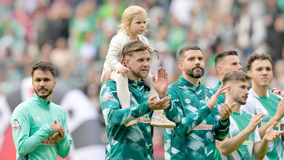 Holt er sich am Samstag die Torjägerkanone? Bremens Niclas Füllkrug (2. von links). Foto: imago images/Nordphoto