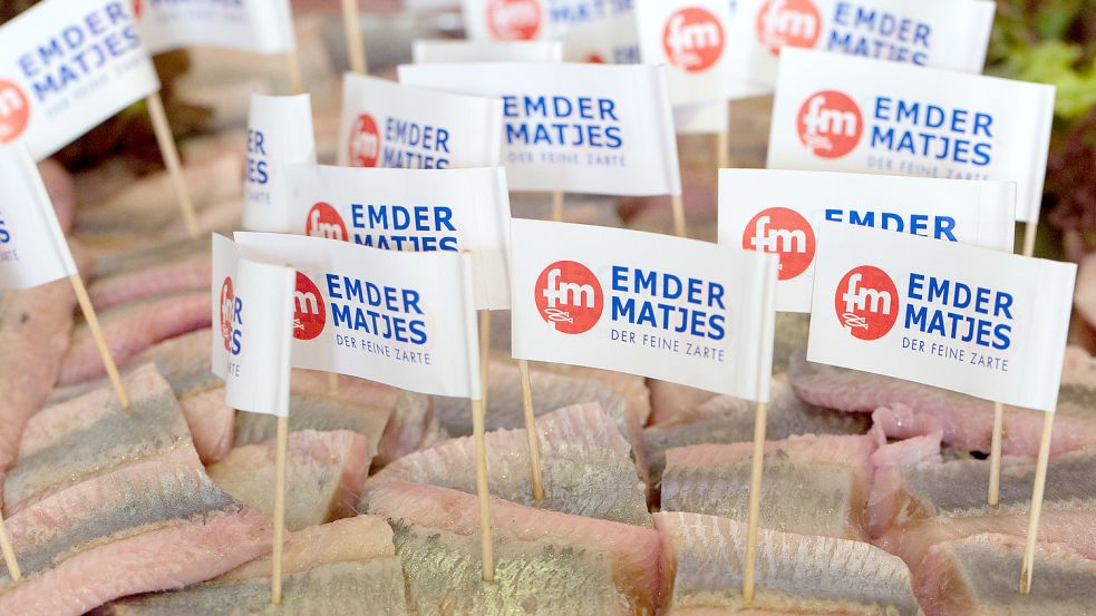 Matjes satt gibt es bei den Emder Matjestagen am ersten Juni-Wochenende. Foto: Archiv