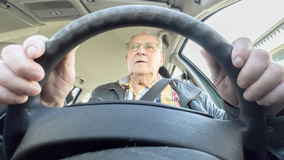 Die Politik diskutiert derzeit über verpflichtende Gesundheitschecks für über 70-jährige Autofahrer. Foto: dpa/Julian Stratenschulte