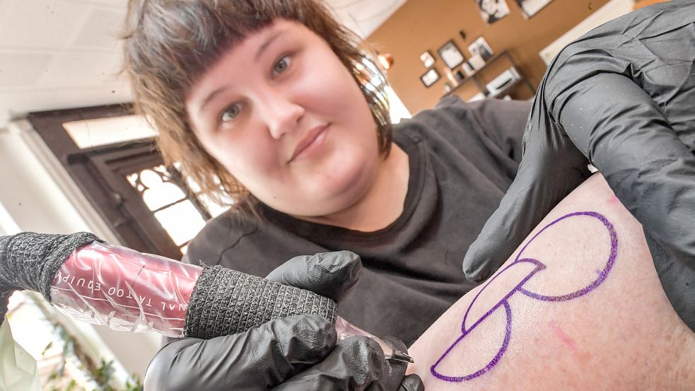 Emma Steen hat das Organspende-Bild tätowiert. Foto: Ortgies
