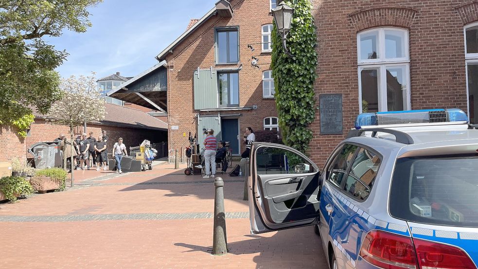 Die Polizeistation der Friesland-Krimis: In Wirklichkeit handelt es sich um die Stadtbibliothek Leer. Foto: Münch