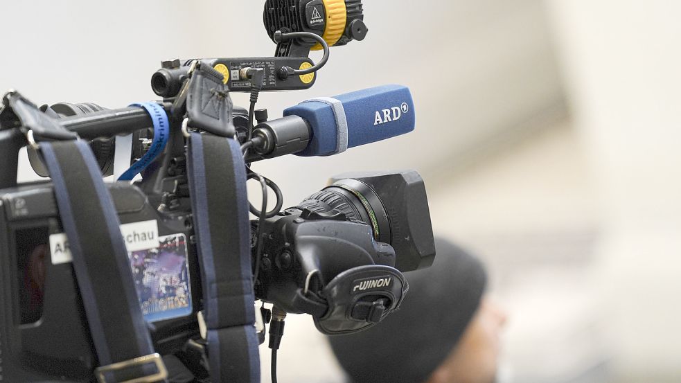Die Gehälter der festangestellten Mitarbeiter der ARD ergeben sich aus Tarifverträgen. Foto: Imago Images/ Political-Moments