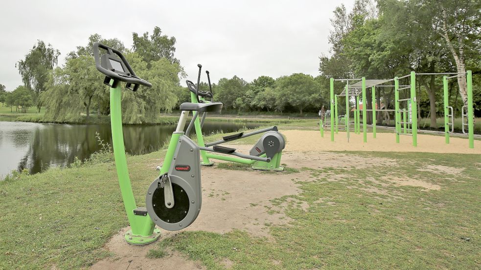 Ein Teil des neuen Fitnessparcours am Ihler Meer, der auch vom örtlichen Sportverein genutzt wird. Foto: Böning