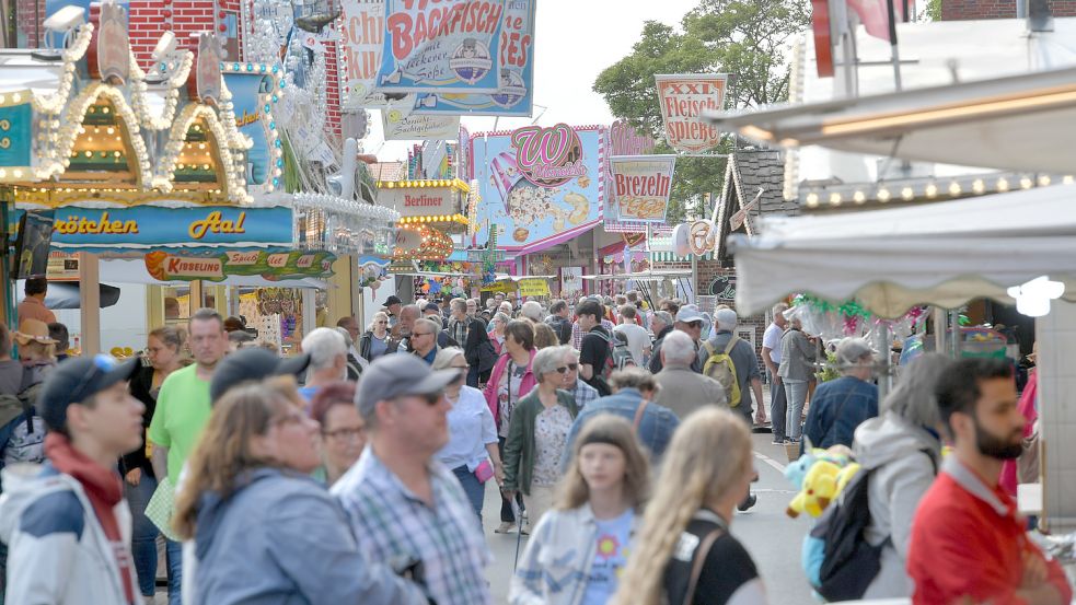 Die Stadt Emden will bei den großen Volksfesten im Zentrum keine Kompromisse in Sachen Sicherheit machen. Foto: Ortgies