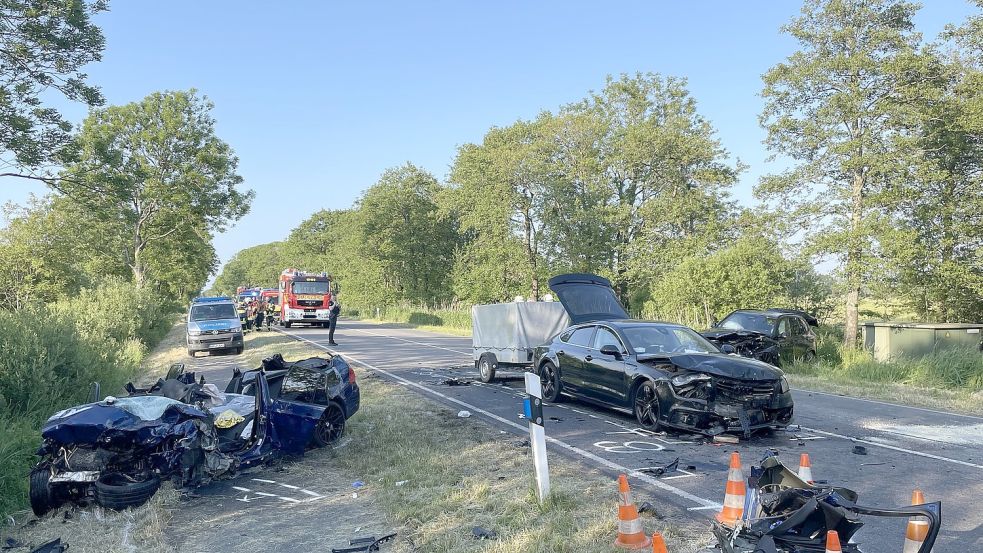 Drei Fahrzeuge waren an dem Unfall beteiligt. Foto: Weiden