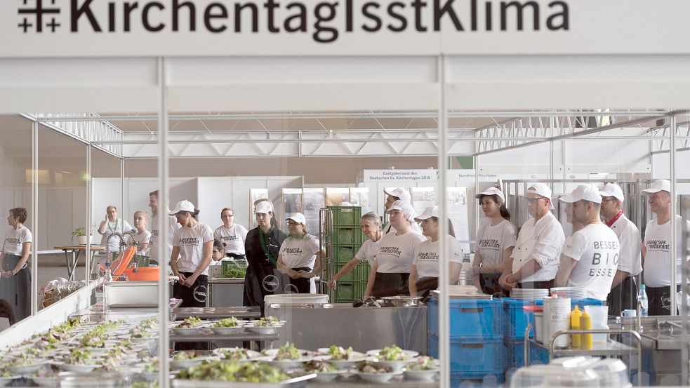 Zankapfel im Vorfeld der Großveranstaltung: Auf dem evangelischen Kirchentag, wie hier 2017 in Berlin, wird den Gästen eine umfangreiche Verpflegung angeboten. Foto: dpa/Soeren Stache