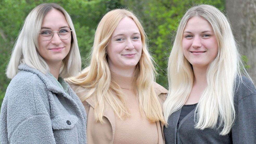 Kira (von links), Gina und Celia Eden helfen aus Überzeugung. Mit ihrem Jugendhilfeträger „Meerkindsein“ wollen sie künftig für Familien in Wittmund und Umgebung ein Anker in stürmischer See sein. Foto: Ullrich