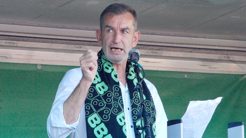 Zu den Rednern zählte auch Eddie van Marum von der niederländischen Bauern-Bürger-Bewegung.