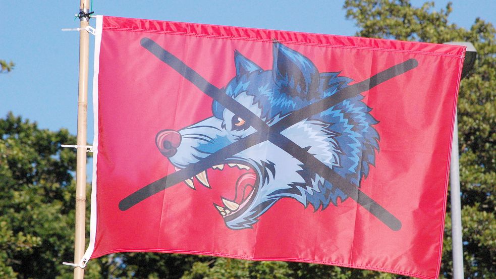 Symbol der Kundgebung war ein durchgestrichener Wolf.