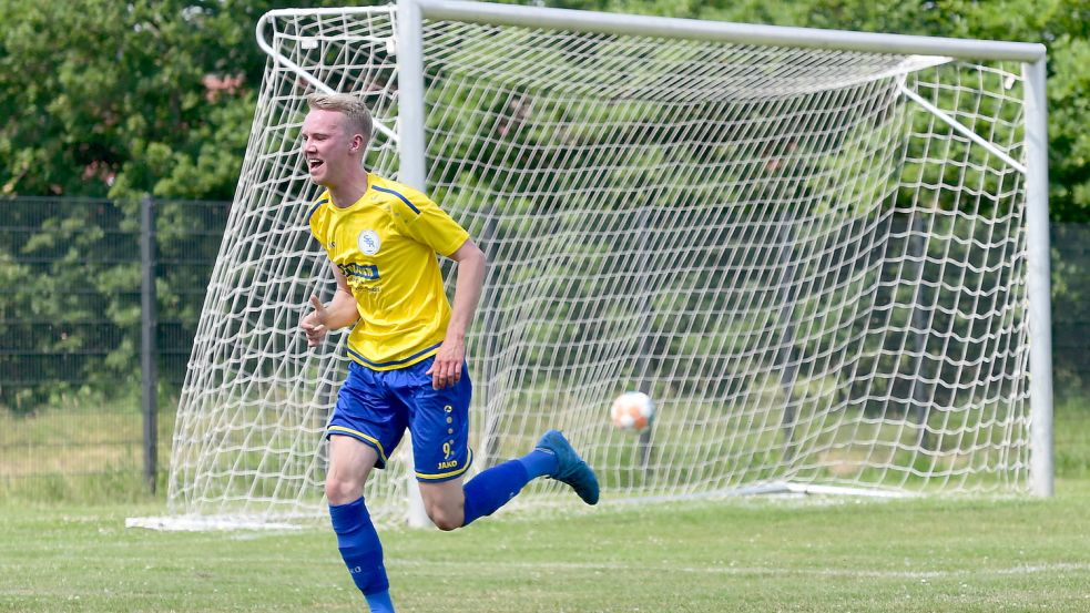 Simon Fennen eröffnete den torreichen Nachmittag mit dem 1:0 für den SCR. Foto: Damm
