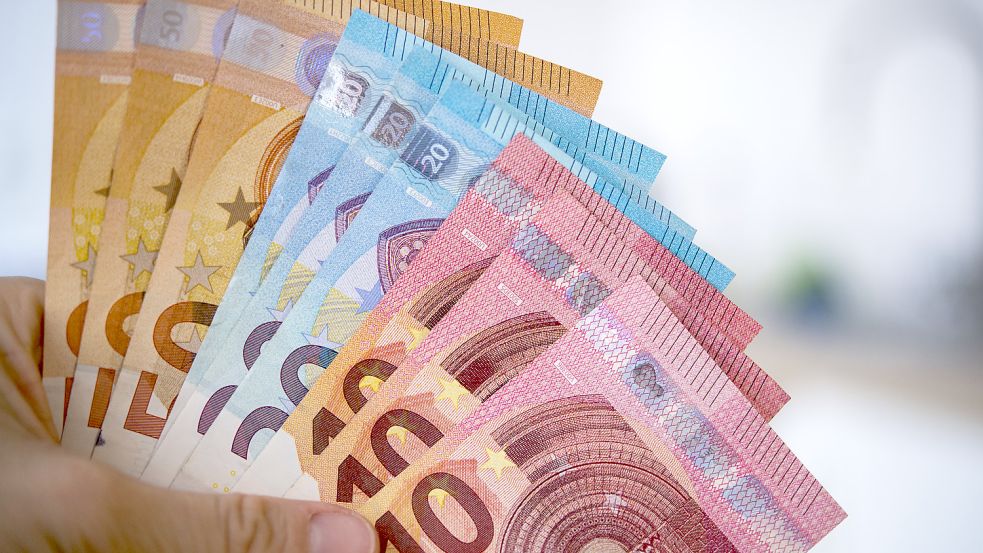 Um die Leeraner Finanzen ist es in diesem Jahr offenbar besser bestellt als befürchtet. Symbolfoto: Skolimowska/dpa
