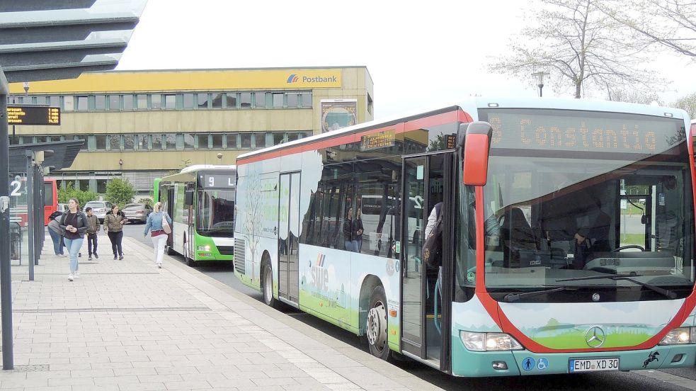 Der ÖPNV in Emden muss neu ausgeschrieben werden. Dazu soll es einen internen Ratsworkshop geben. Das stößt auf Kritik. Foto: Archiv