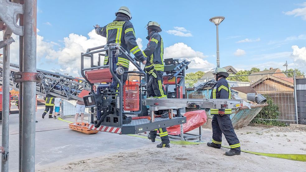 Mehrere Wehren waren an der Übung beteiligt. Foto: Bruns/Gemeindefeuerwehr