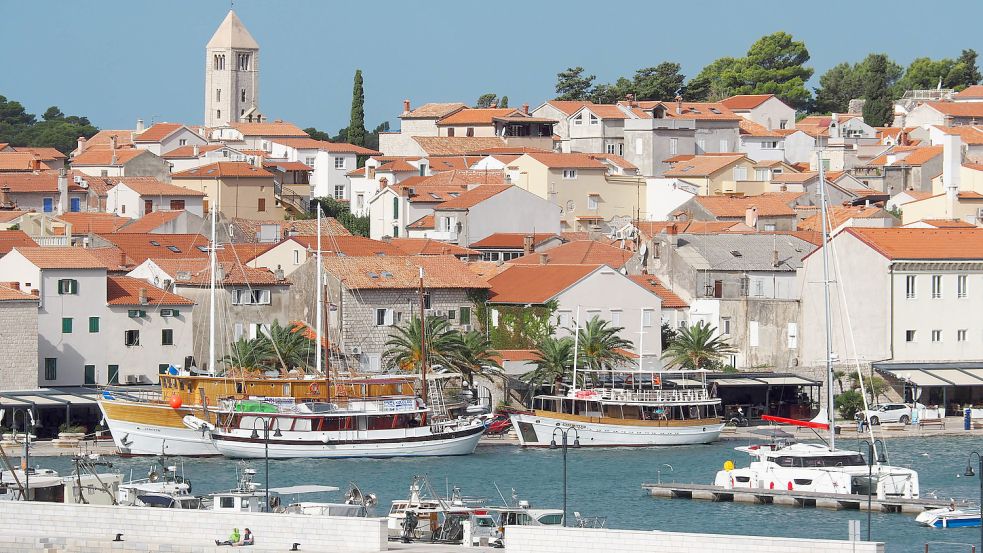 Bislang ließ sich in den Städten an der kroatischen Küste relativ billig Urlaub machen, doch nach der Einführung des Euros ist vieles teurer geworden. Foto: dpa/Andreas Drouve
