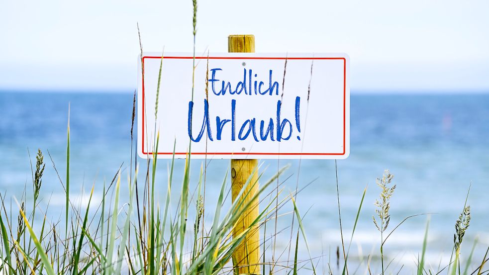 Endlich Urlaub! Was bedeutet das Wort genau? Foto: IMAGO/Christian Ohde