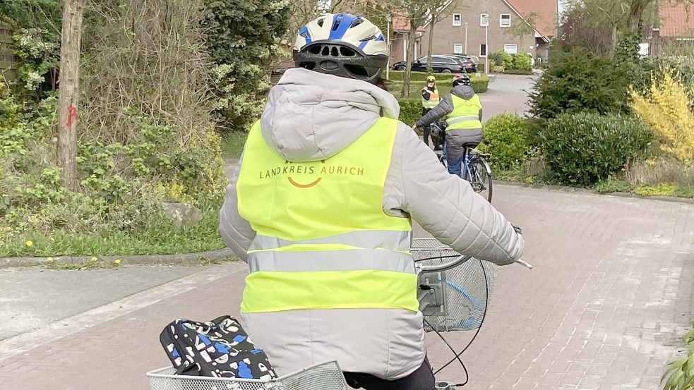 Sicheres Fahrradfahren bedeutet für die Teilnehmerinnen des Kurses ein Stückchen mehr Freiheit. Foto: Rebecca Kresse