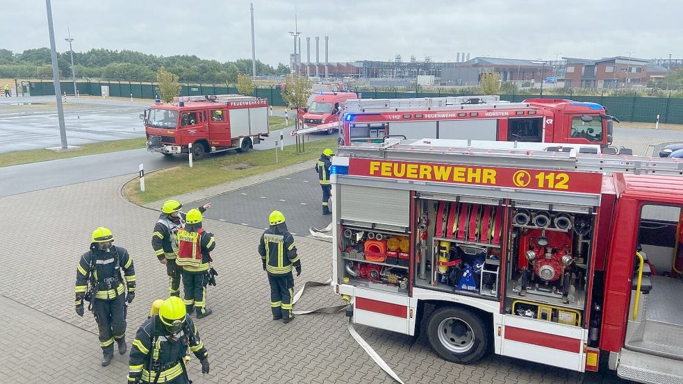 80 Einsatzkräfte machten bei der Übung mit. Fotos: Feuerwehr