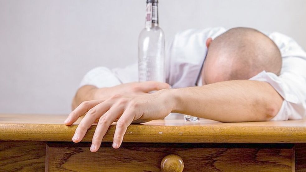 „Er ist der liebste Mensch, wenn er keinen Alkohol trinkt“, sagte die Mutter über den 25-jährigen Angeklagten. Symbolfoto. pixabay