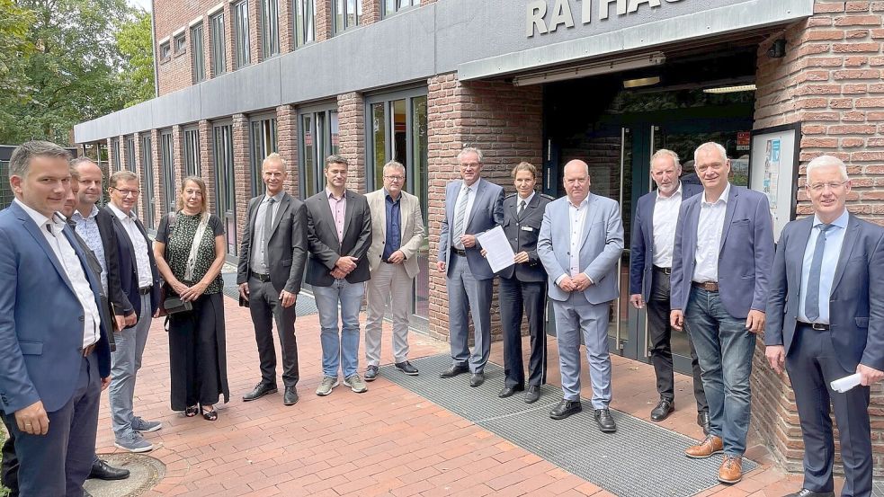Entschlossen gegen die Clan-Kriminalität: Vertreter der Kommunen, die sich nun mehr über Clan-Strukturen austauschen wollen. Foto: Nording