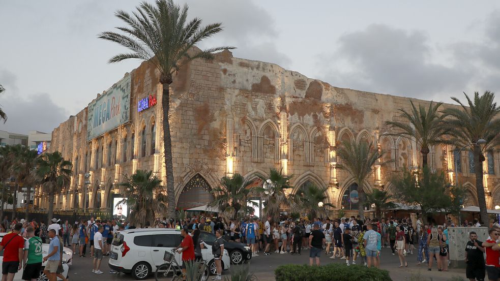 Der Megapark am Strand von Arenal gehört zu den größten Party-Hotspots Mallorcas. Foto: dpa/Clara Margais