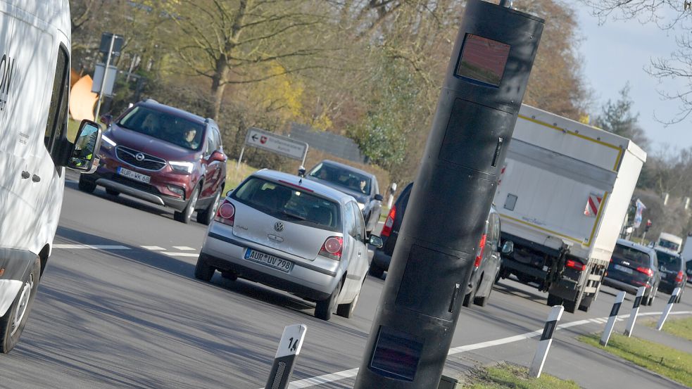 Keiner löst häufiger aus: Der Blitzer an der Leerer Landstraße in Aurich ist „Blitzerkönig“ von Ostfriesland. Foto: Ortgies