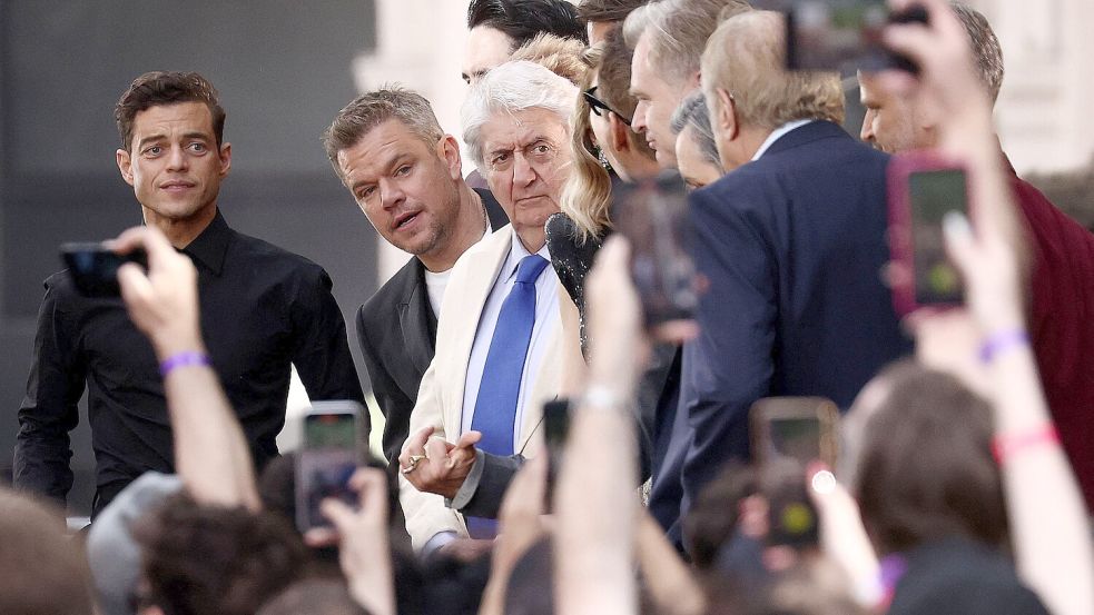 Die Hauptdarsteller von „Oppenheimer“ brachen die Premiere ab, um den Streik vorzubereiten. Foto: AFP/HENRY NICHOLLS