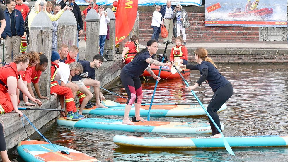 Beim Delft- und Hafenfest steht - wie im vergangenen Jahr - auch wieder der Spaß auf dem Wasser im Mittelpunkt. Dieses Jahr soll es aber deutlich größere Stand-up-Paddle-Boards geben. Foto: Archiv