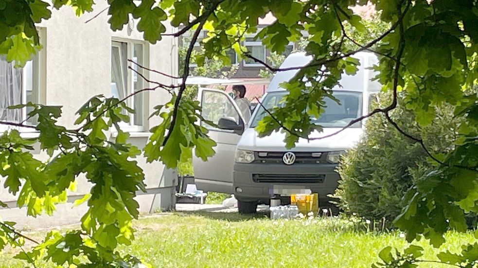 Nach der Bluttat im Integrationsstützpunkt in Aurich-Extum wurden Spuren gesichert. Foto: Archiv/Boschbach