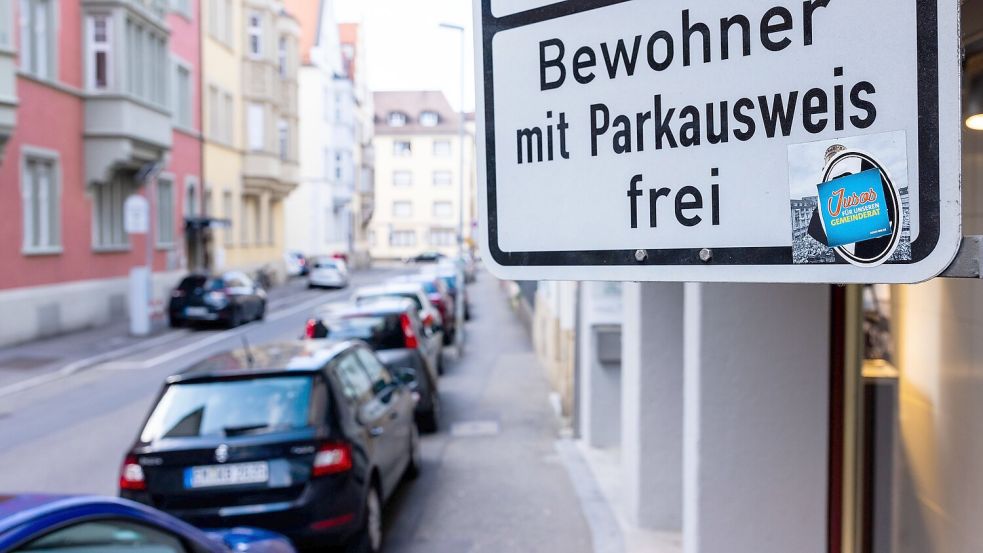 Wer sein Auto parkt, sollte es ordentlich verschließen. Sonst kann es teuer werden. Foto: von Ditfurth/dpa