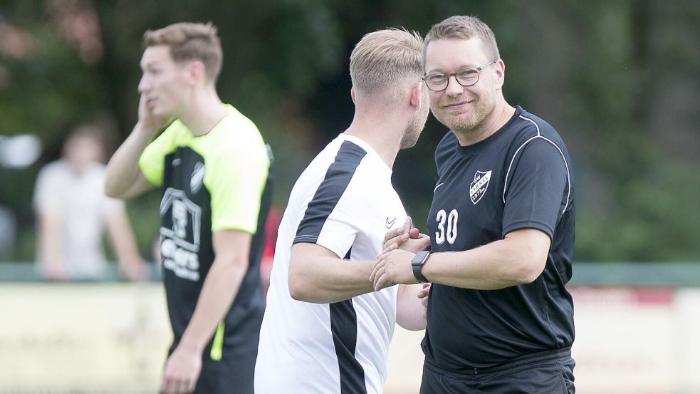 Dennis von Harten (rechts) übernahm bei Firrel das Kommando.