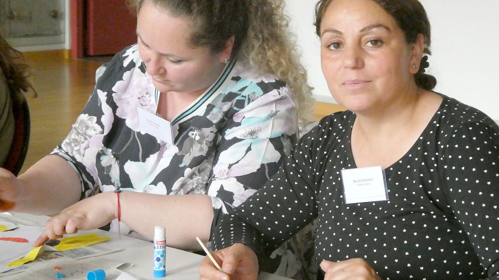 Bei einem Projekt des Bildungsdienstleisters Defakto wird Künstlerisches mit praktischen Hilfen im Alltag - etwa zu Job- und Betreuungsplatz-Suche - verbunden. Foto: Defakto